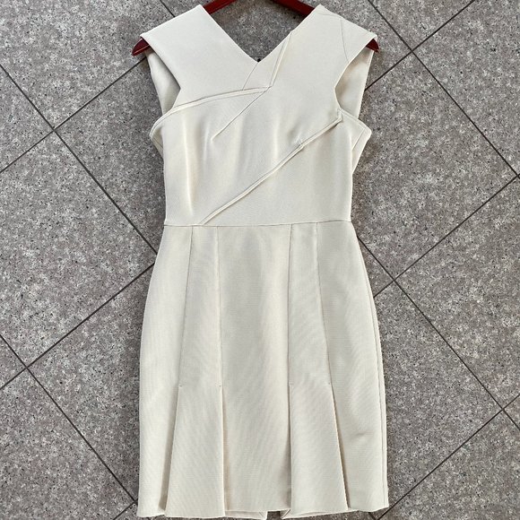 Roland Mouret Dresses & Skirts - 💎ROLAND MOURET IVORY DRESS💎 brand new with tags!!
